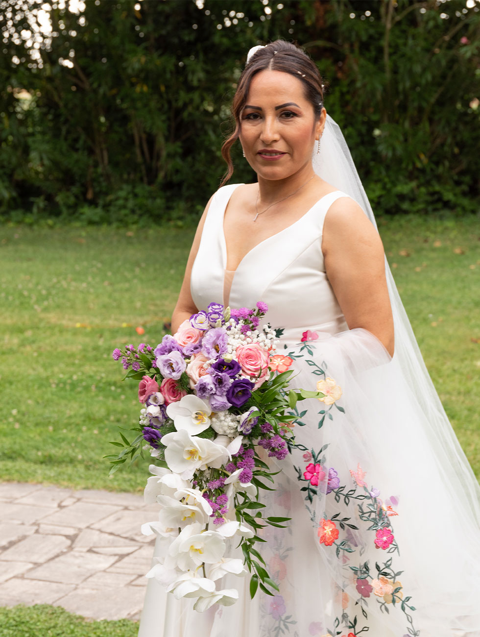 Colourful wedding flowers in Le Marche, Italy