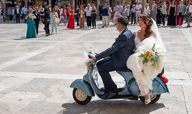 Colourful wedding flowers in Ascoli Piceno
