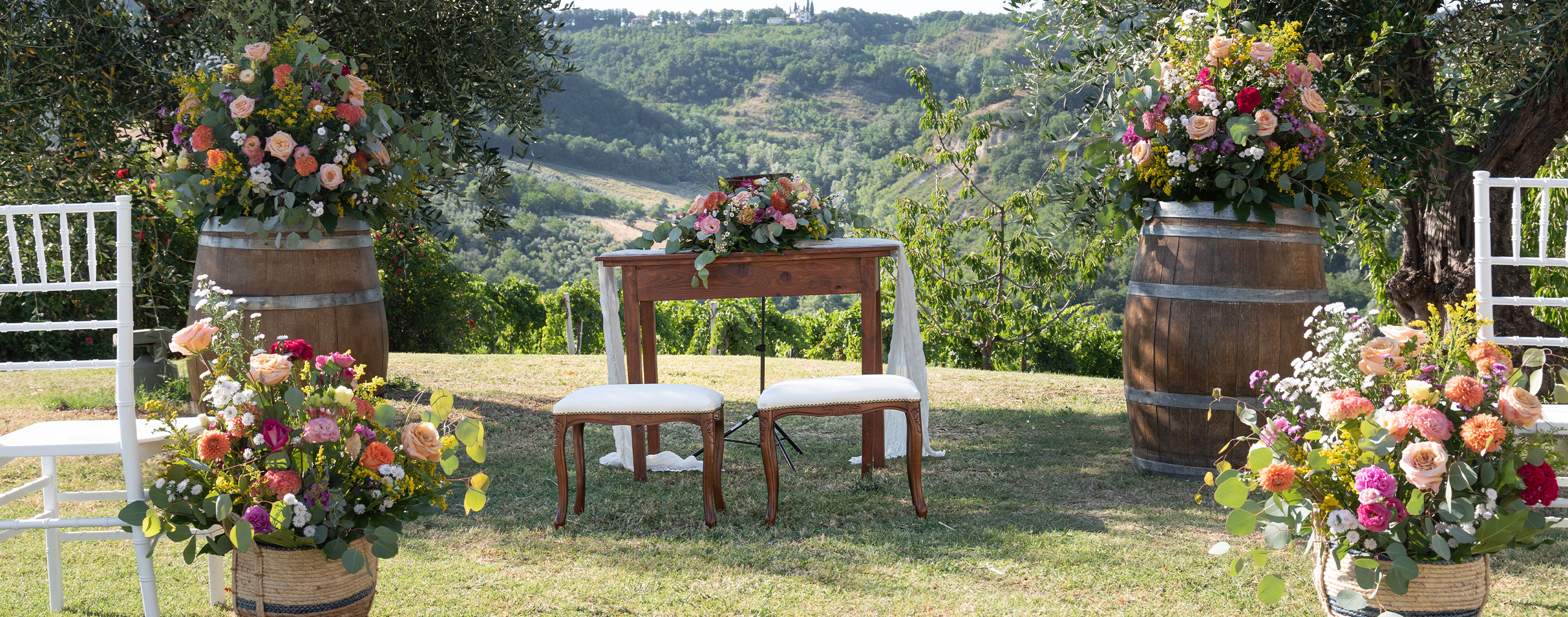 Country chic wedding in Le Marche in Le Marche and Central Italy