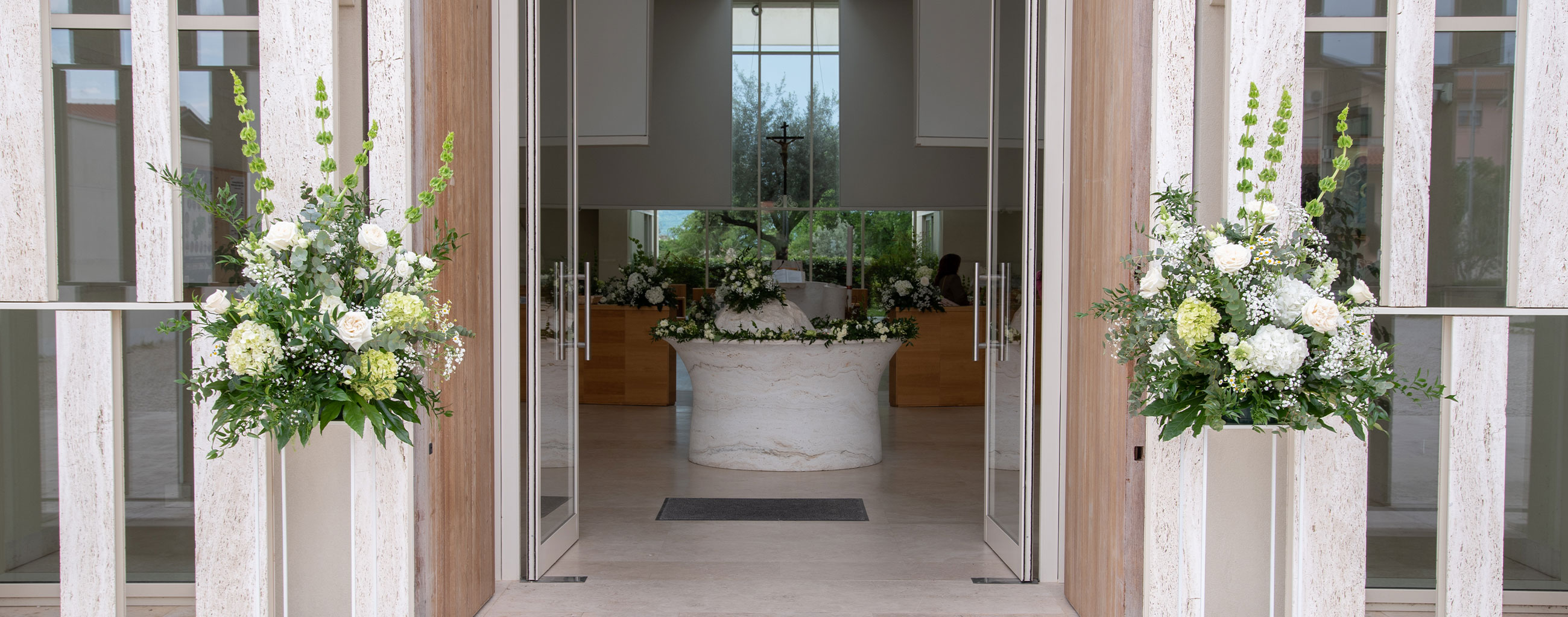 Modern church wedding in Le Marche in Le Marche and Central Italy